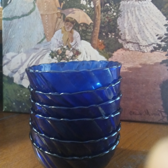 6 Cobalt Blue Bowls, Vintage Glassware, Dessert Bowl, French Glass,4.75"×2.25" - Picture 2 of 9